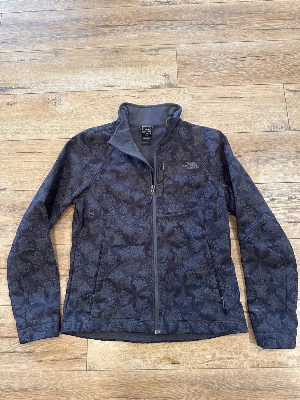 The North Face Women's Black Floral Softshell Jacket - Picture 1 of 10